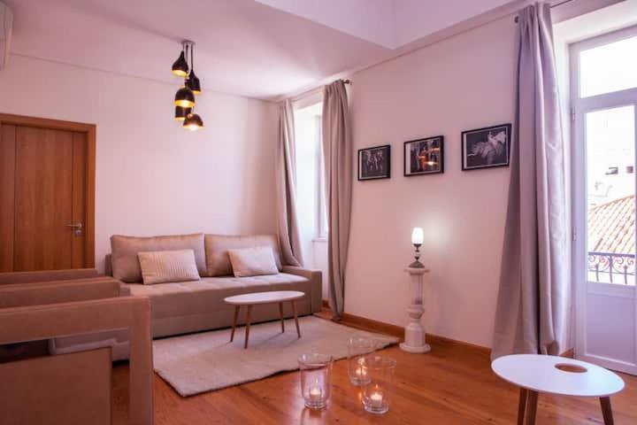 Gold Apartment *